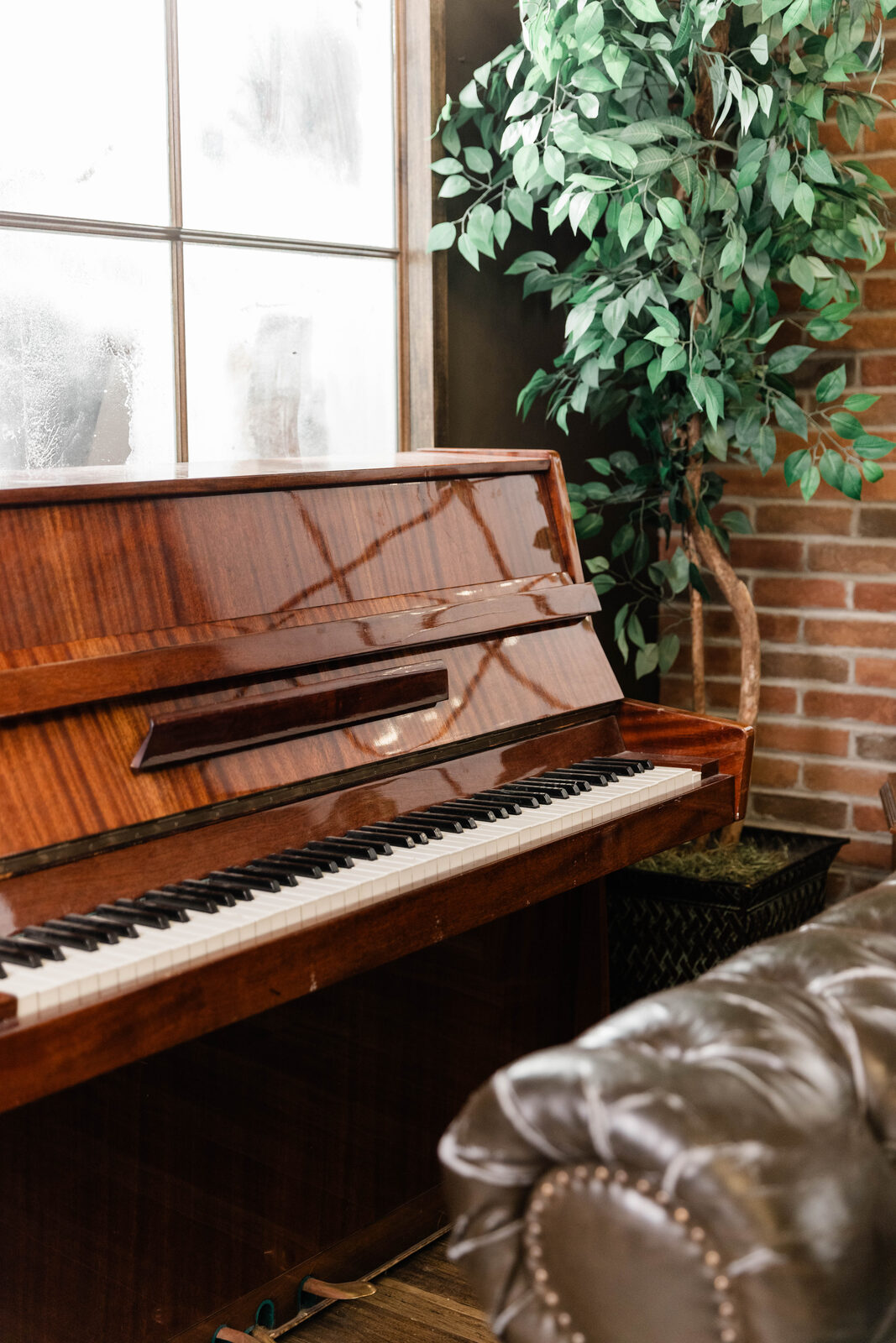 Mozart Studio — piano close-up